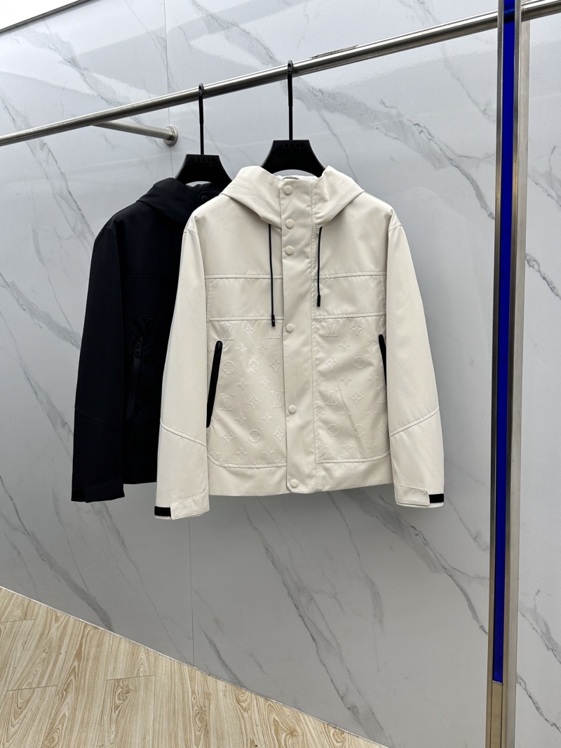 l0vis Vvtt0n outwear